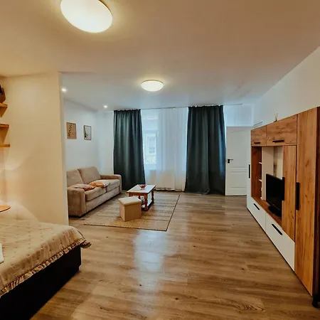 Nest And Rest 클루지나포카