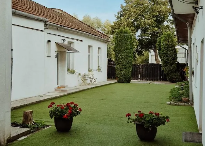 Nest And Rest Apartament *